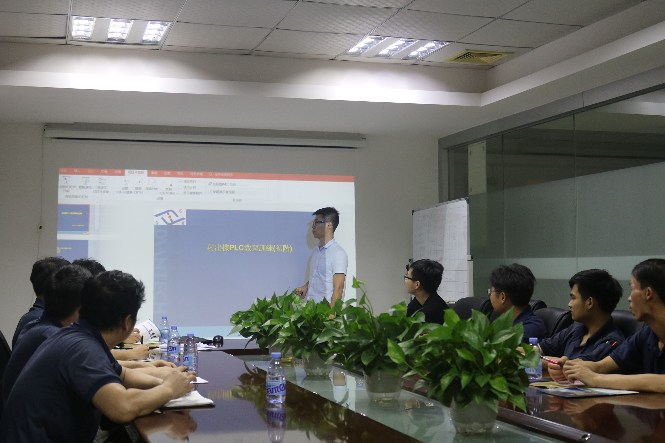 立式注塑机生产厂家